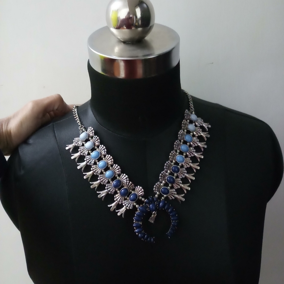 Designer neckpiece - Picture 3 of 3